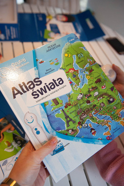 CZYTAJ Z ALBIKIEM ATLAS ŚWIATA INTERAKTYWNA KSIĄŻKA