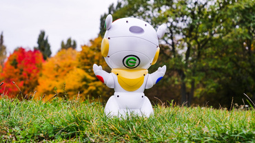 ROBOT EMILGIO INTERAKTYWNY STEROWANY PILOTEM 40CM 