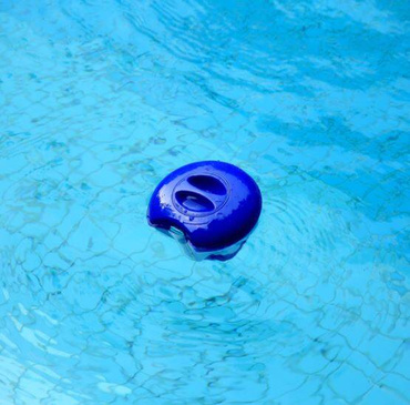 DOZOWNIK CHEMII Z TERMOMETREM CHLORU DO BASENU SPA JACUZZI PŁYWAK BOJA 2w1
