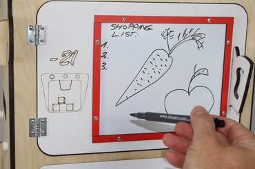LODÓWKA DREWNIANA Z TABLICĄ KREDOWĄ MAGNETYCZNĄ 4w1 LITERKI TABLICA Naturalna