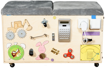 SKRZYNIA PUFA MANIPULACYJNA na zabawki TABLICA MONTESSORI na kółkach