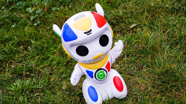 ROBOT EMILGIO INTERAKTYWNY STEROWANY PILOTEM 40CM 