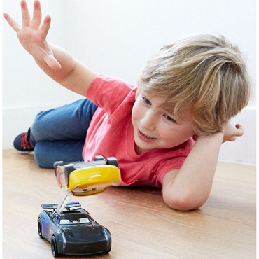Mattel CARS 3 AUTA ODJAZDOWE FIKOŁKI FCX95 Wyścig